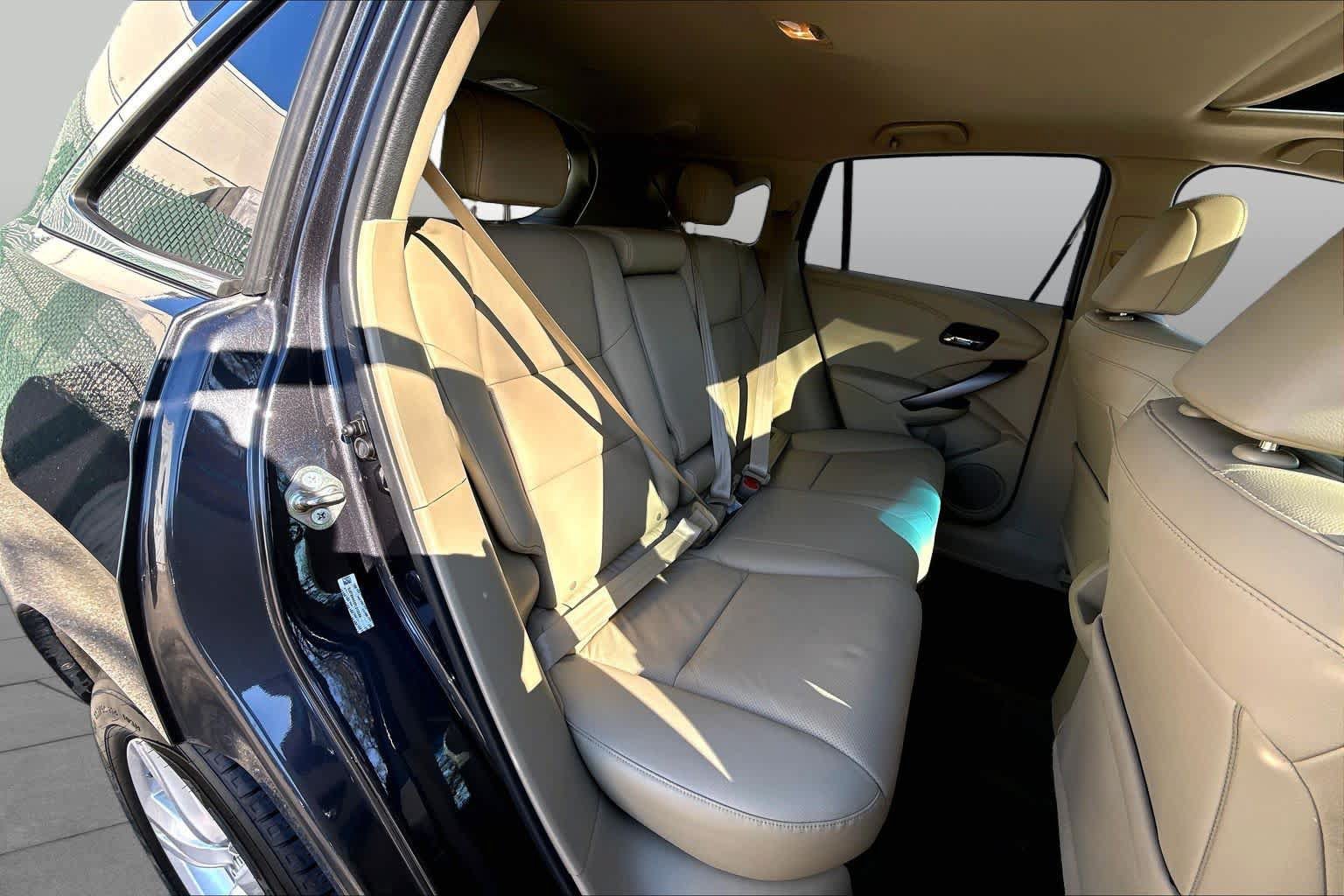 Used 2015 Acura RDX w/ Technology Package AWD/4WD image 19