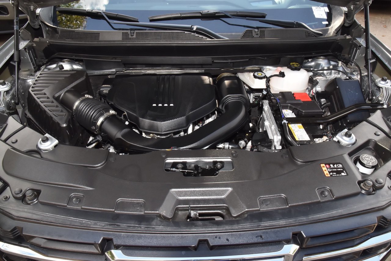 Used 2026 GMC Acadia Elevation w/ Elevation Premium Package FWD image 39