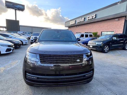 Used 2025 Land Rover Range Rover Long Wheelbase Autobiography image 9