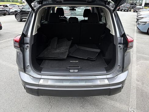 Certified 2026 Nissan Rogue SV FWD image 23