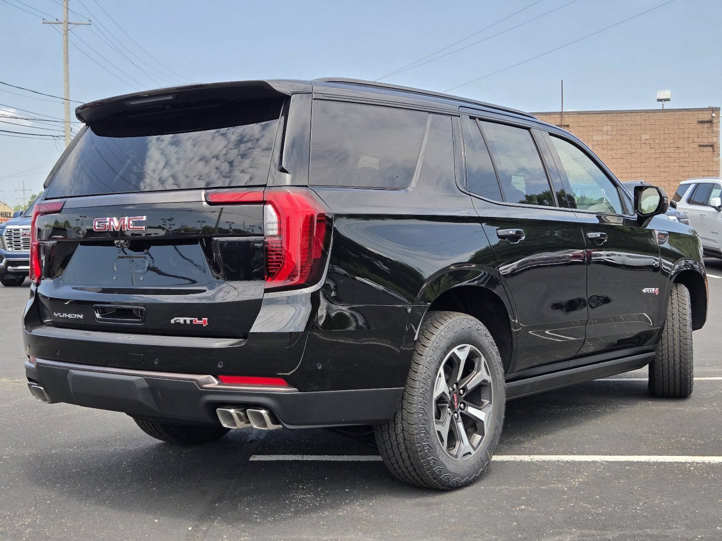 New 2026 GMC Yukon AT4 Ultimate AWD/4WD image 21
