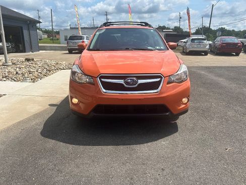 Used 2015 Subaru Crosstrek 2.0i Premium w/ Moonroof Package AWD/4WD image 2
