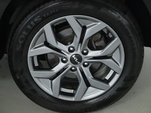 Used 2024 Kia Seltos LX AWD/4WD image 39