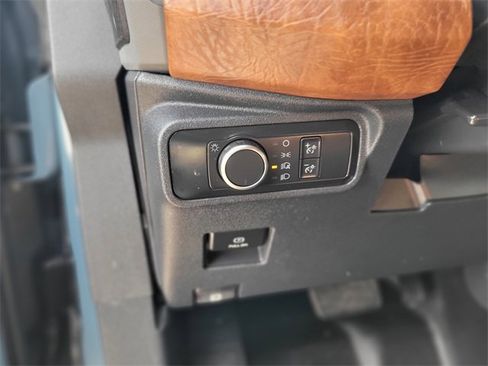 Used 2021 Ford Bronco Black Diamond image 21