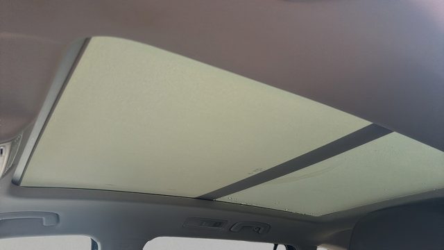 Used 2019 Volkswagen Tiguan SE w/ Panoramic Sunroof Package AWD/4WD image 10