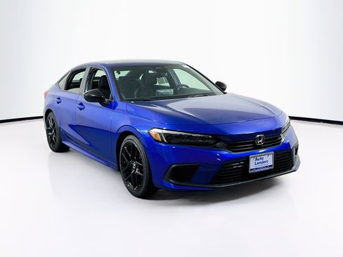 Used 2023 Honda Civic Sport image 3
