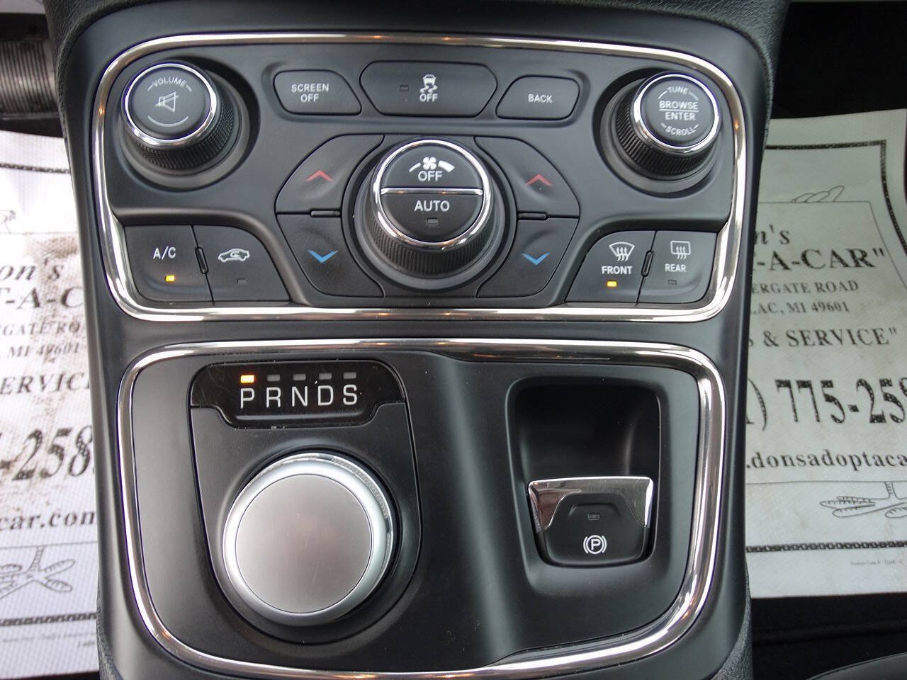 Used 2015 Chrysler 200 C w/ Safetytec Group FWD image 31