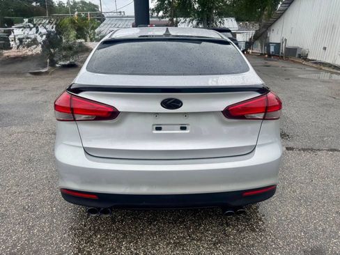 Used 2017 Kia Forte LX FWD image 9
