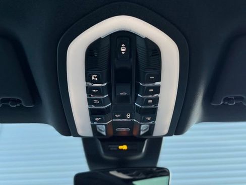 New 2026 Porsche Macan S image 34