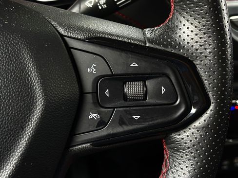 Used 2023 Chevrolet TrailBlazer RS image 28