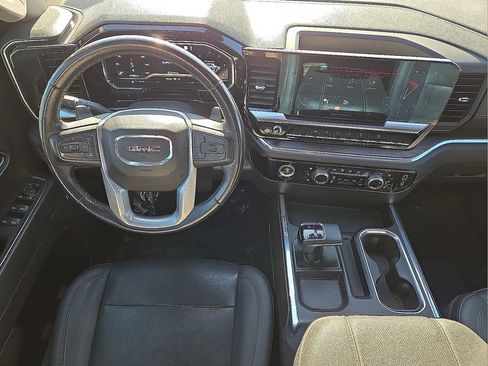 Used 2023 GMC Sierra 1500 SLT w/ SLT Premium Package AWD/4WD image 18