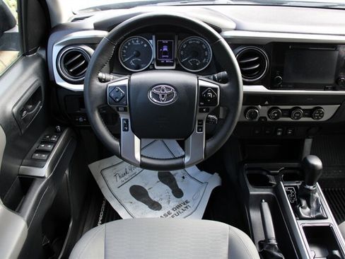 Used 2019 Toyota Tacoma SR5 image 17