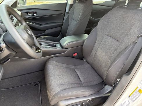 Used 2025 Honda Accord SE image 28