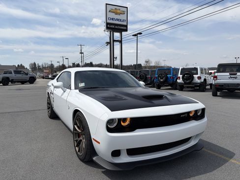 Used 2018 Dodge Challenger SRT Hellcat image 11