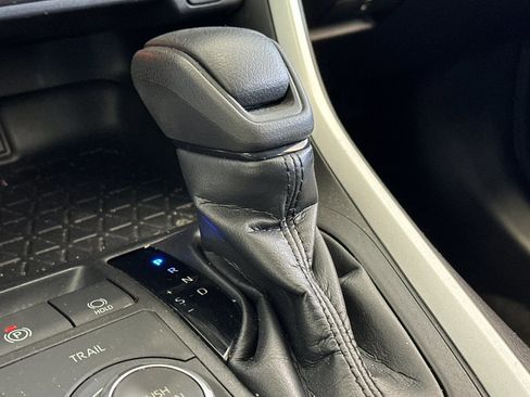 Used 2023 Toyota RAV4 XLE AWD/4WD image 21