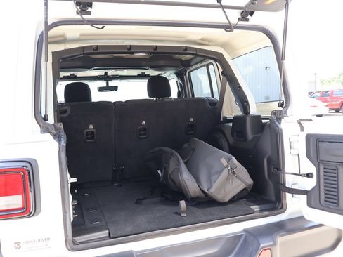 Used 2023 Jeep Wrangler Unlimited Sport AWD/4WD image 14
