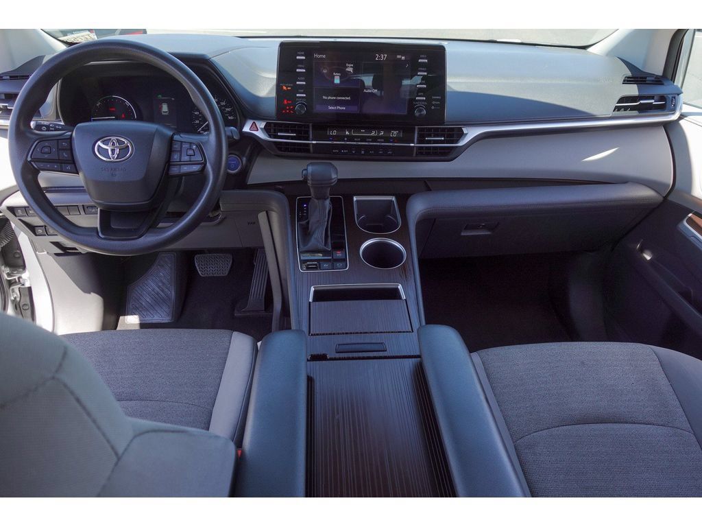 Certified 2023 Toyota Sienna LE FWD image 26