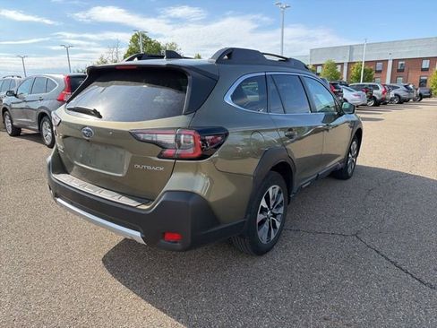 Used 2023 Subaru Outback Limited AWD/4WD image 3