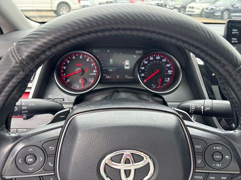 Used 2021 Toyota Camry XSE image 10