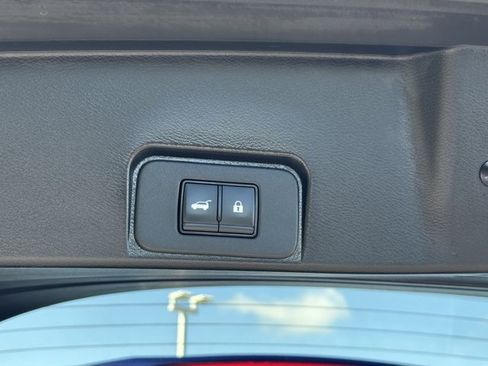 Certified 2023 Nissan Rogue SL image 17