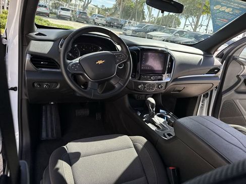 Used 2023 Chevrolet Traverse LT image 36