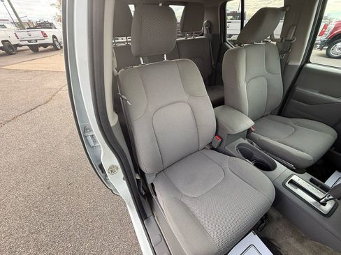 Used 2017 Nissan Frontier SV w/ SV Value Truck Package image 17