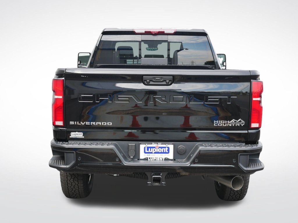 New 2026 Chevrolet Silverado 2500 High Country w/ High Country Premium Package AWD/4WD image 4