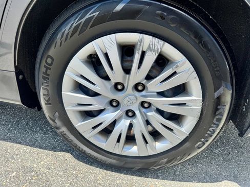 Used 2012 Toyota Camry LE FWD image 32