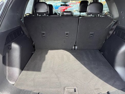 Used 2024 Ford Escape SE w/ Class II Trailer Tow Package image 41