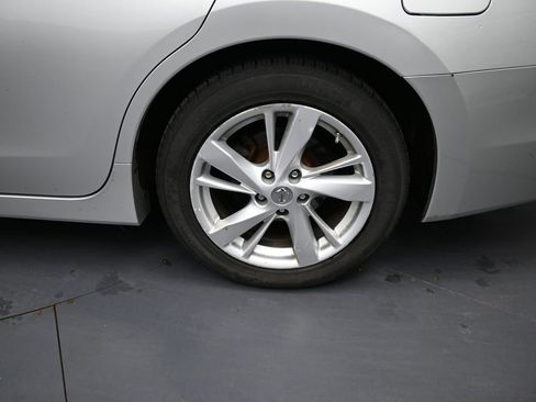 Used 2013 Nissan Altima 2.5 SV FWD image 13