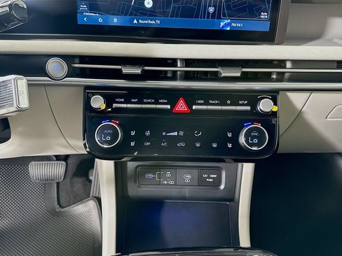 New 2026 Hyundai Tucson Limited FWD image 14