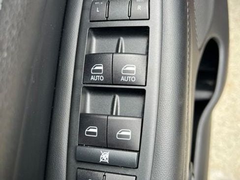 Certified 2021 Jeep Grand Cherokee Limited AWD/4WD image 19