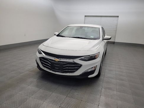 Used 2021 Chevrolet Malibu LT FWD image 15