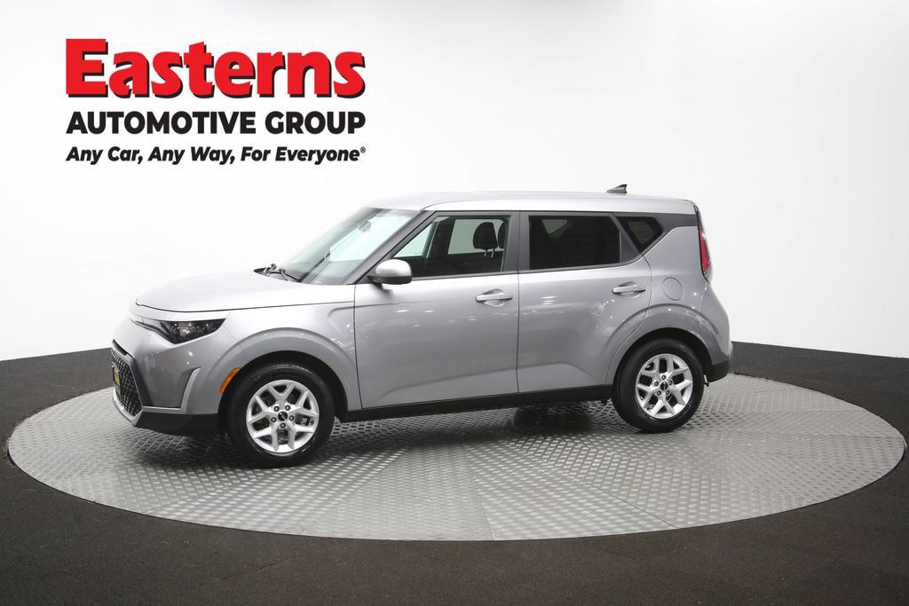 Used 2023 Kia Soul LX w/ Option Group 015 FWD image 60