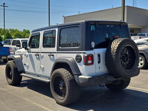 Used 2022 Jeep Wrangler Unlimited Sport AWD/4WD image 7