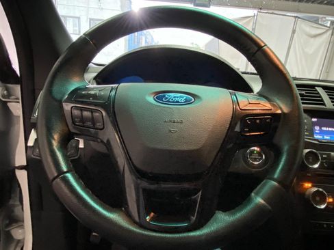Used 2017 Ford Explorer XLT AWD/4WD image 26