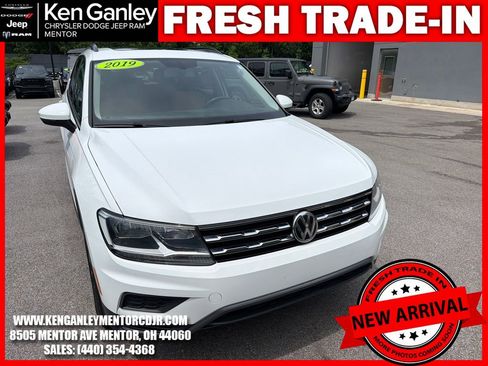 Used 2019 Volkswagen Tiguan SEL R-Line AWD/4WD image 2