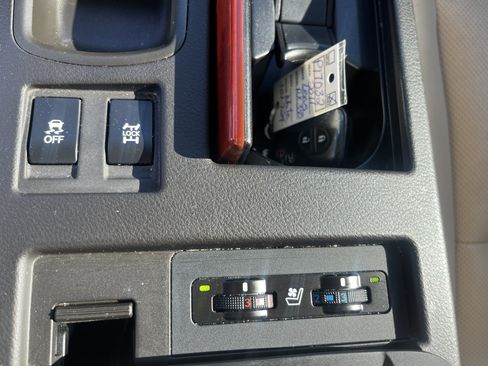 Used 2011 Lexus RX 350 AWD w/ Premium Pkg image 23