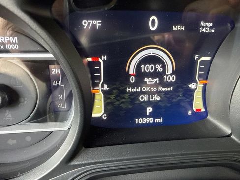Used 2025 Jeep Gladiator Mojave w/ Convenience Group AWD/4WD image 60