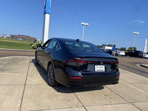 New 2026 Honda Accord EX-L image 8