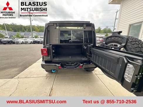 Used 2024 Jeep Wrangler High Altitude AWD/4WD image 59