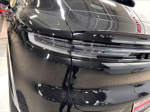New 2026 Porsche Cayenne Coupe AWD/4WD image 34