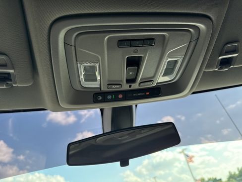 Used 2021 GMC Sierra 1500 Elevation w/ Preferred Package image 22