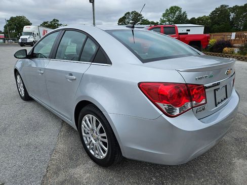 Used 2011 Chevrolet Cruze Eco FWD image 4
