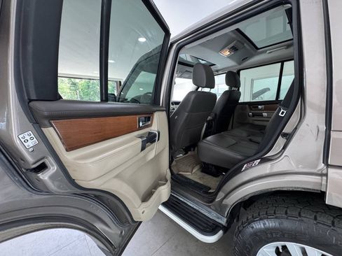 Used 2016 Land Rover LR4 HSE LUX AWD/4WD image 16