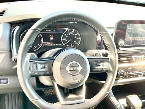 Used 2022 Nissan Pathfinder SV FWD image 28