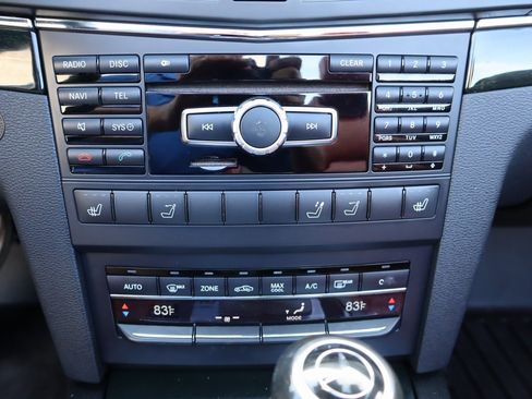 Used 2013 Mercedes-Benz E 350 Cabriolet image 28