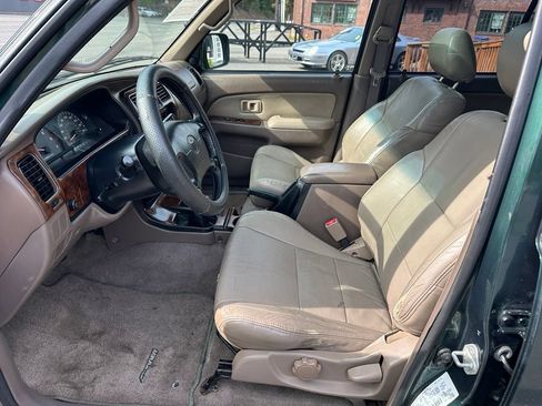 Used 1999 Toyota 4Runner SR5 AWD/4WD image 9