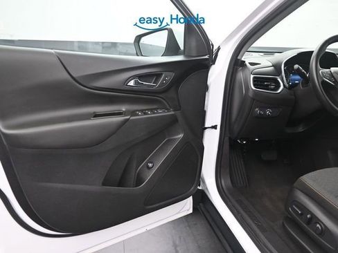 Used 2024 Chevrolet Equinox LT AWD/4WD image 17