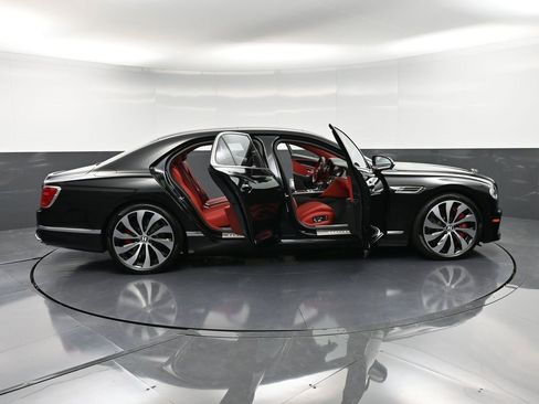 New 2026 Bentley Flying Spur Plug-In Hybrid image 39